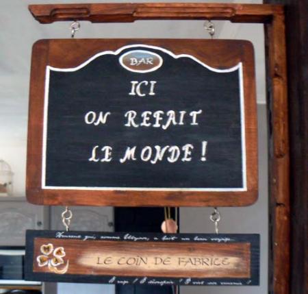 L'ENSEIGNE DU BAR